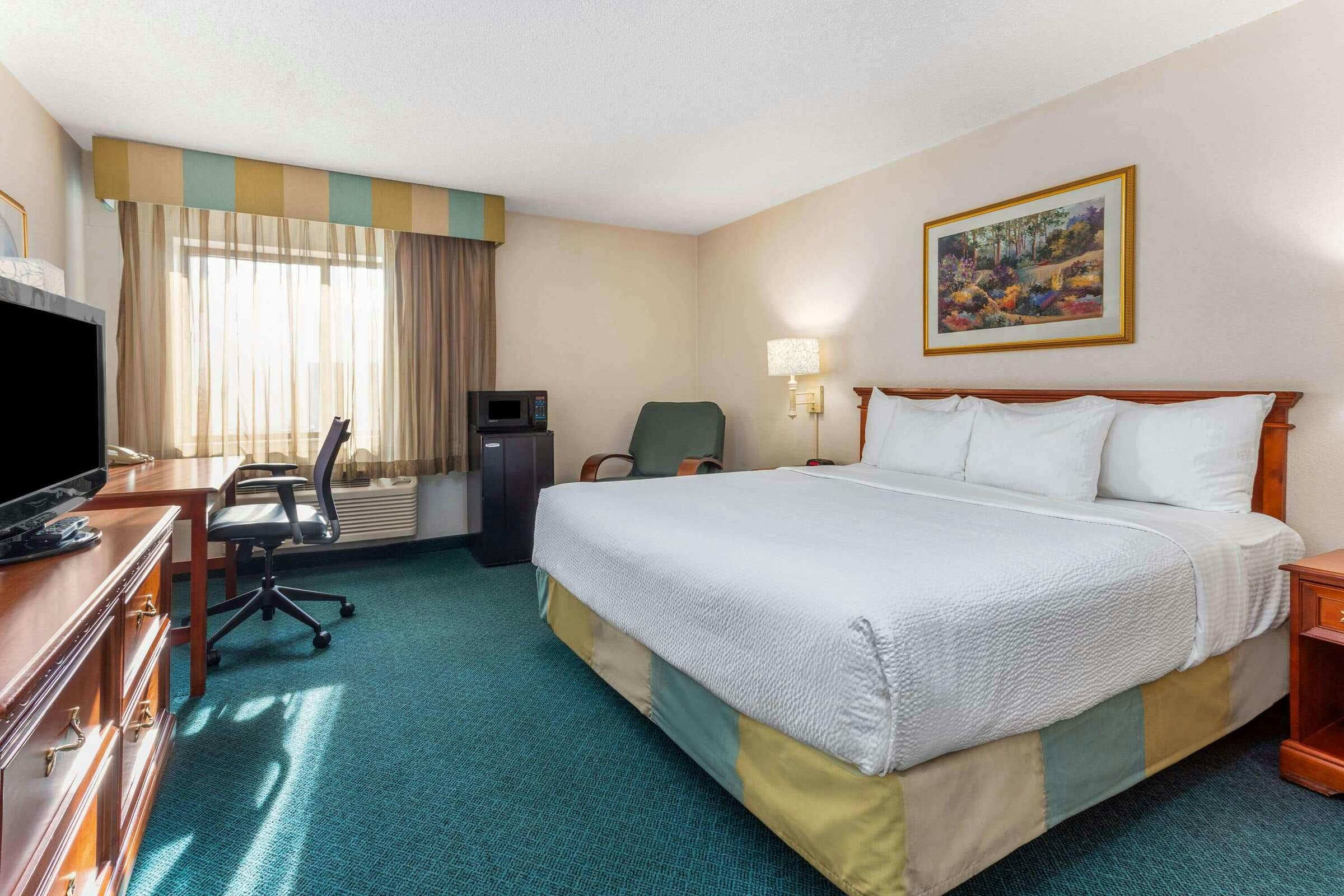 Hotel La Quinta Inn & Suites by Wyndham Chicago Gurnee photo 5