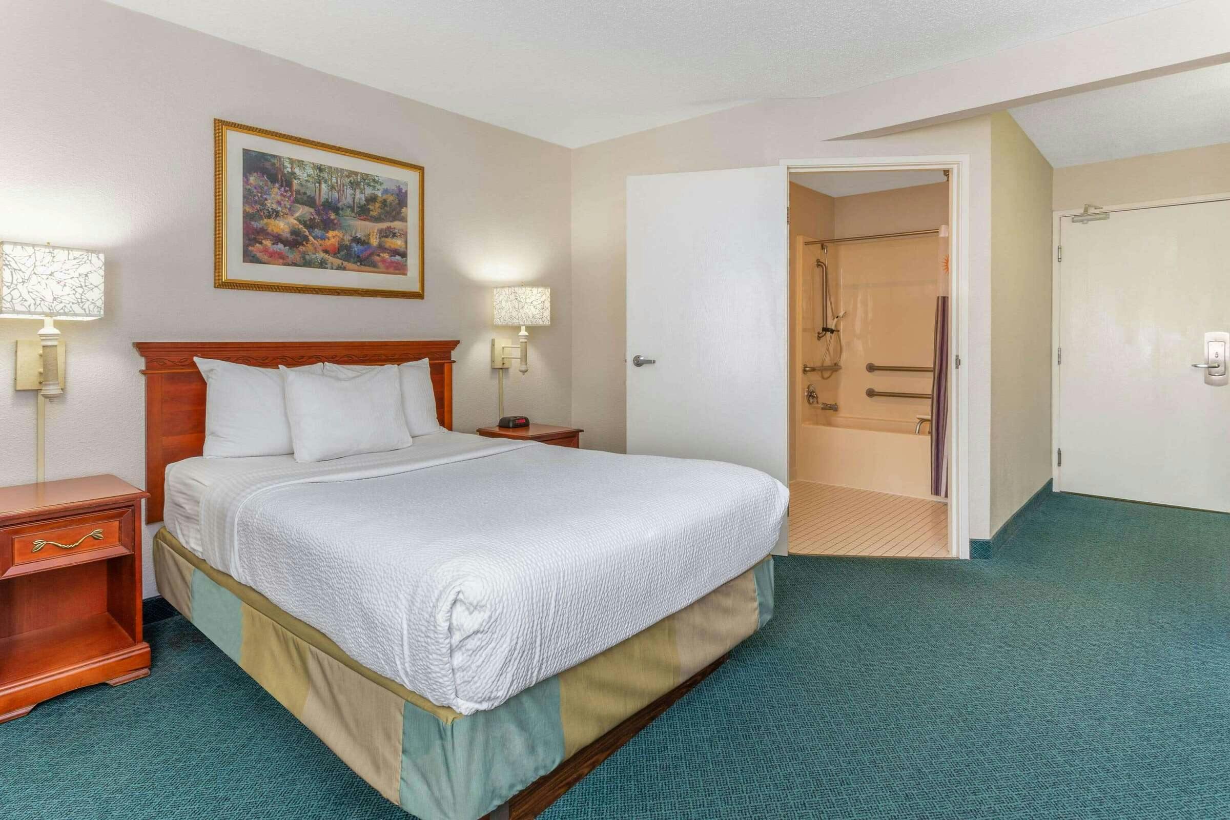 Hotel La Quinta Inn & Suites by Wyndham Chicago Gurnee photo 4