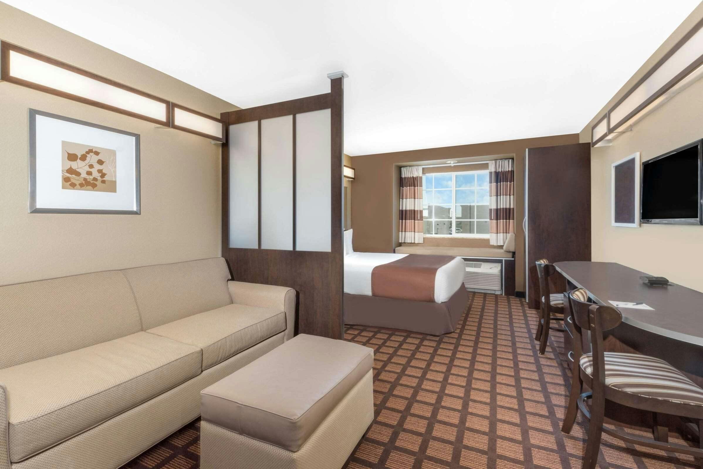 Hotel Microtel Midland photo 3