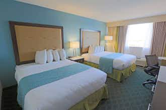 Hotel Wyndham Garden Kenosha photo 1