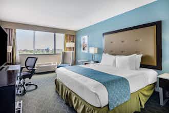 Hotel Wyndham Garden Kenosha photo 4