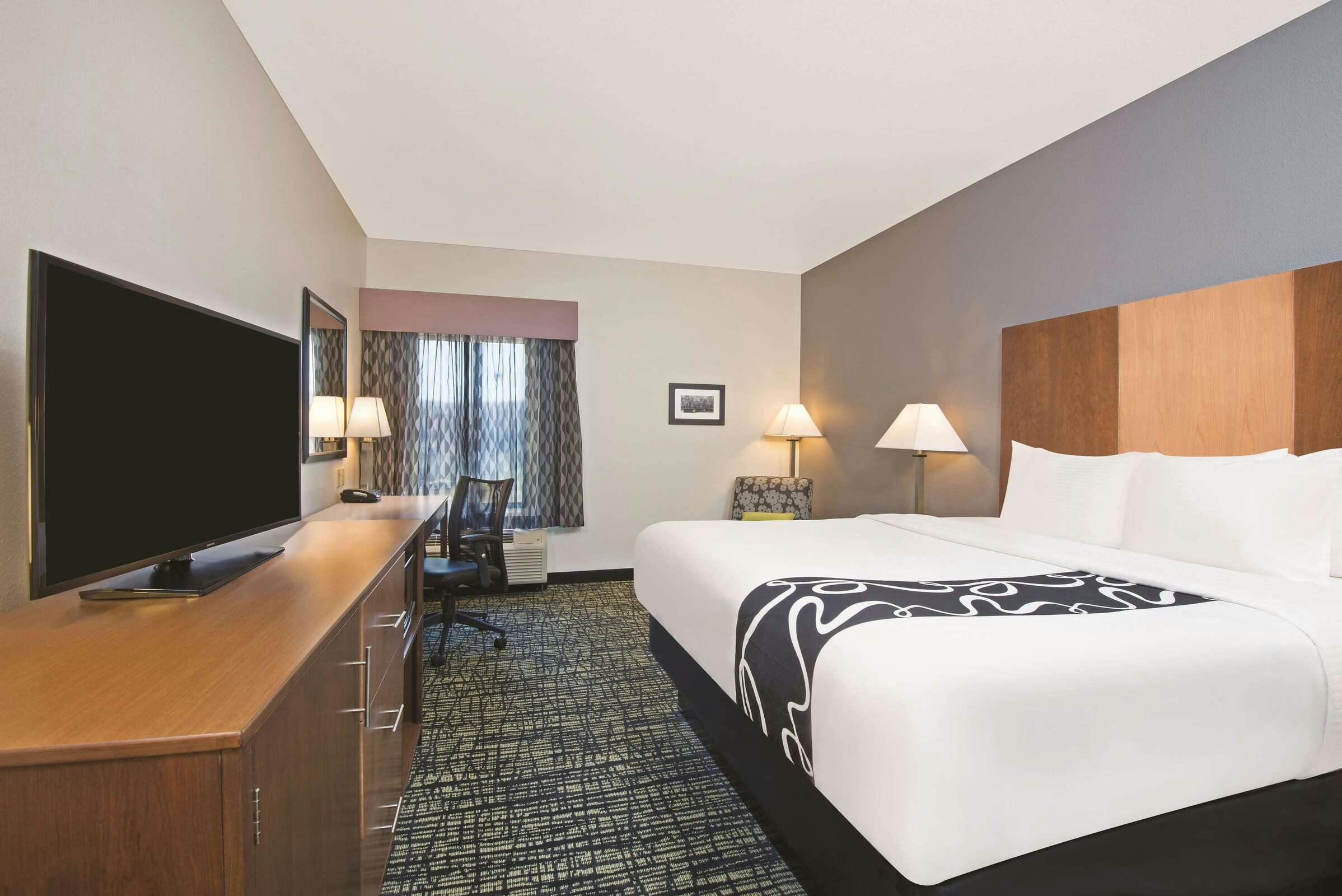 Hotel La Quinta Inn Ste Morgantown photo 1