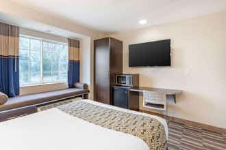 Hotel Microtel Brooksville photo 2