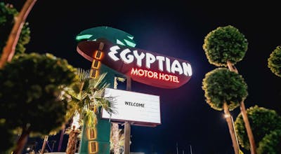 Egyptian Motor Hotel, Bw Signature Collection
