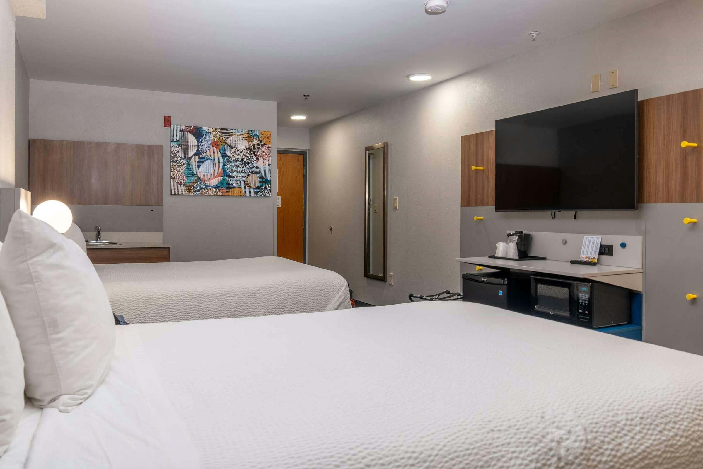 Hotel Microtel Inn & Suites by Wyndham Pigeon Forge photo 5