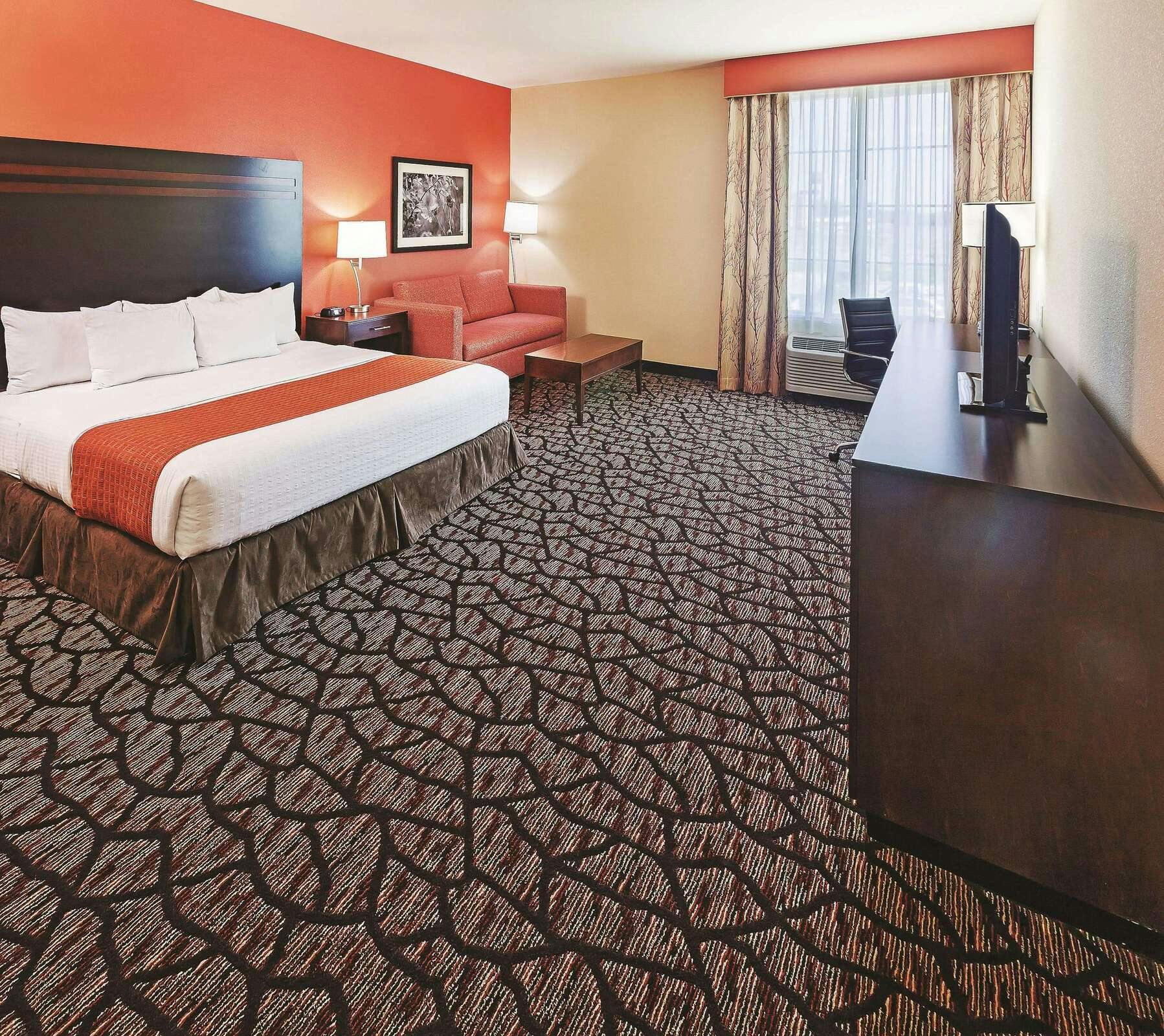 Hotel La Quinta Inn & Suites by Wyndham Pecos photo 3