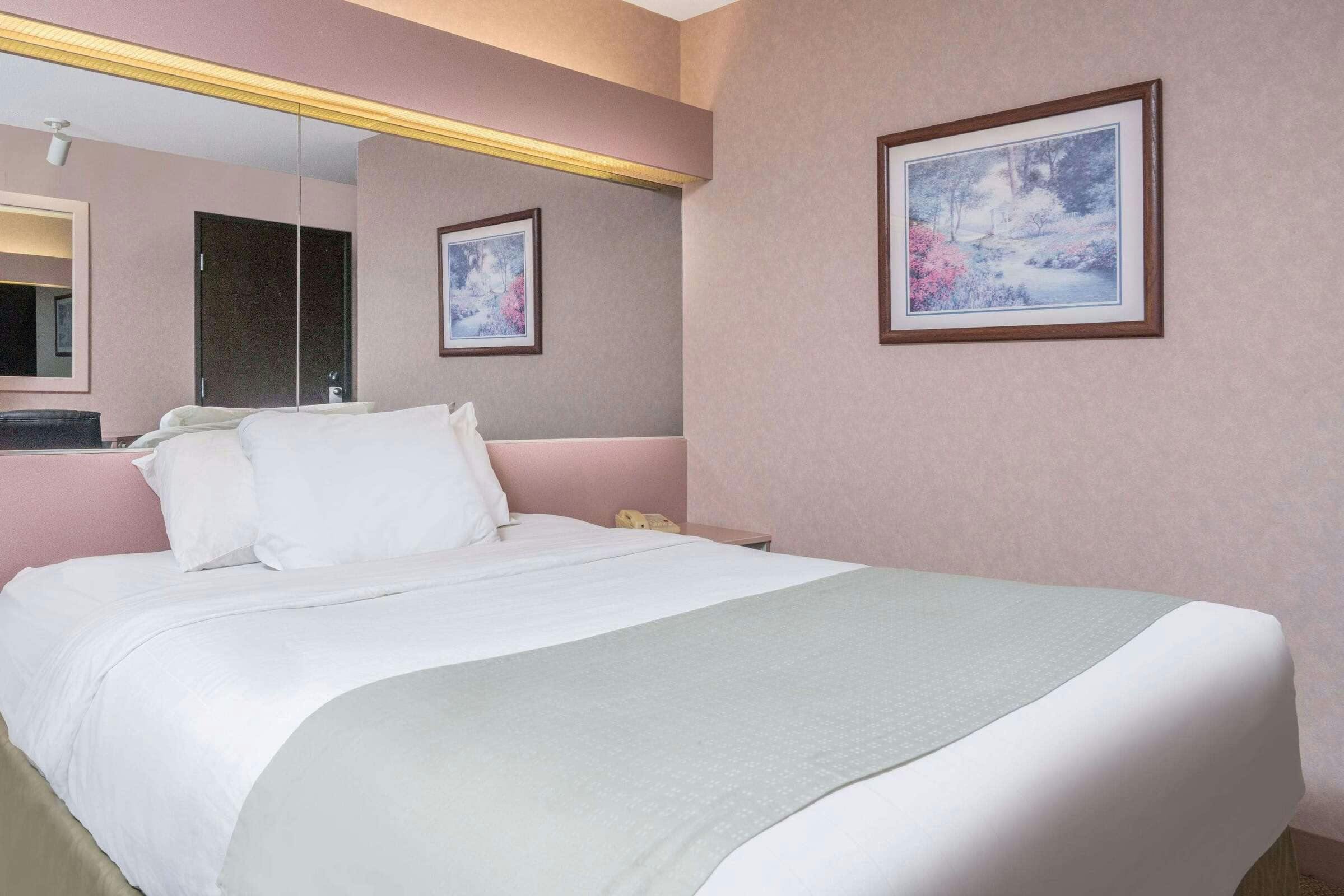 Hotel Microtel Inn by Wyndham Onalaska/La Crosse photo 4