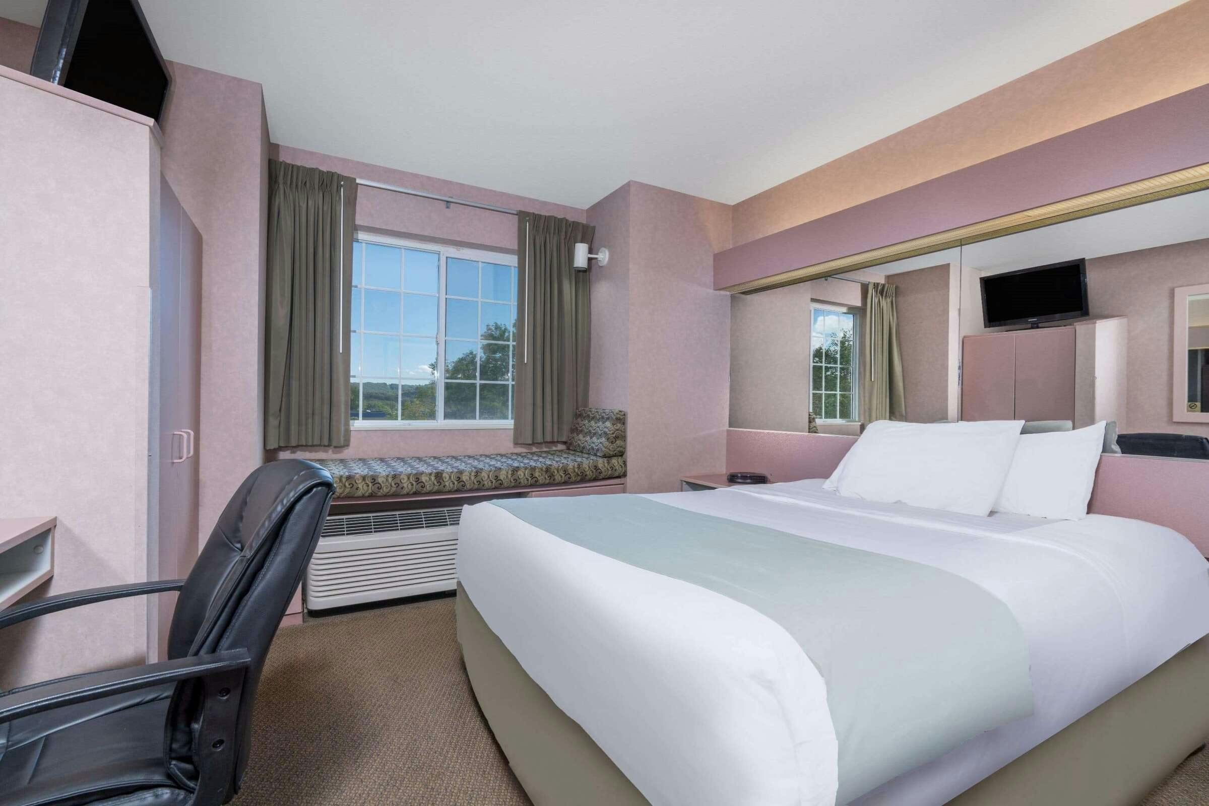 Hotel Microtel Inn by Wyndham Onalaska/La Crosse photo 2