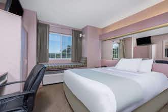 Hotel MTL by WY Onalaska photo 2