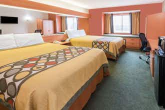 Hotel Super 8 by Wyndham Columbus West photo 1