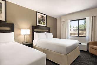 Hotel Baymont Elko photo 2