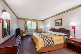 Hotel Super 8 Hancock MD photo 1