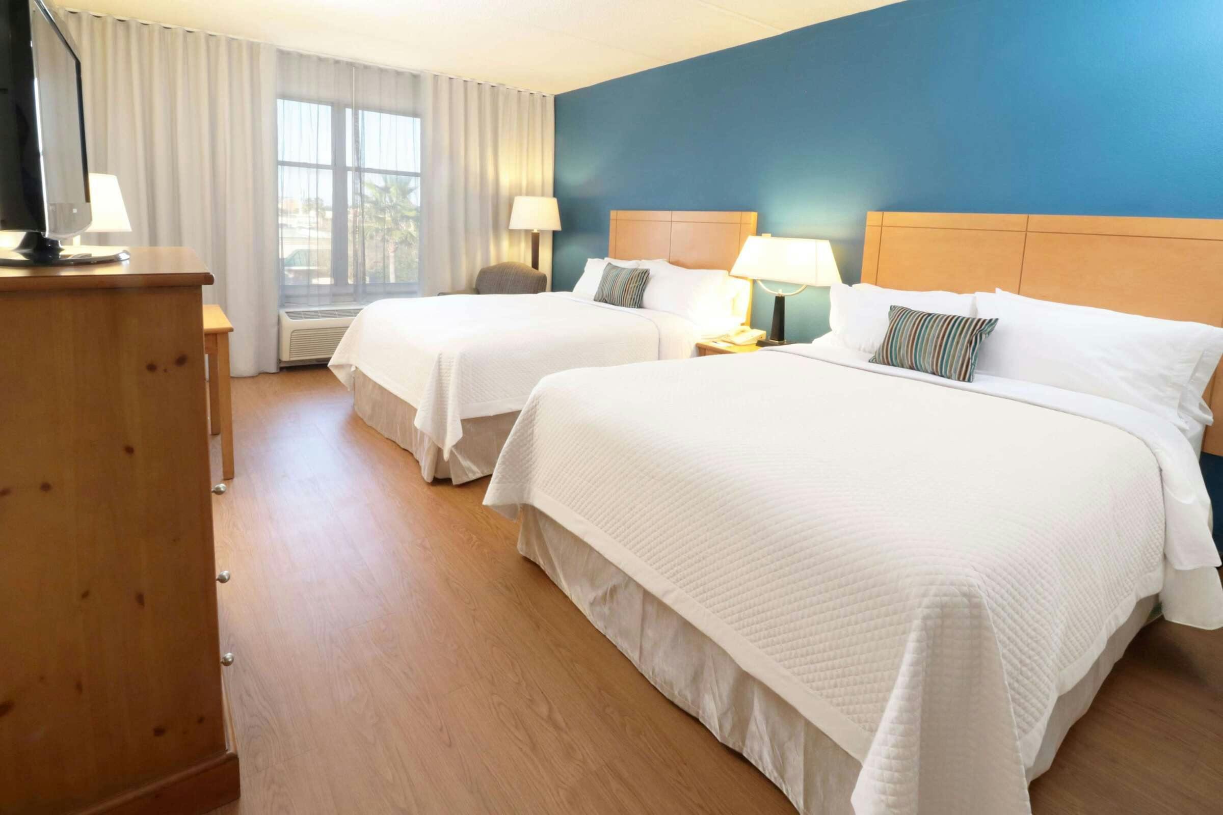 Hotel Wyndham Garden McAllen at La Plaza Mall photo 5