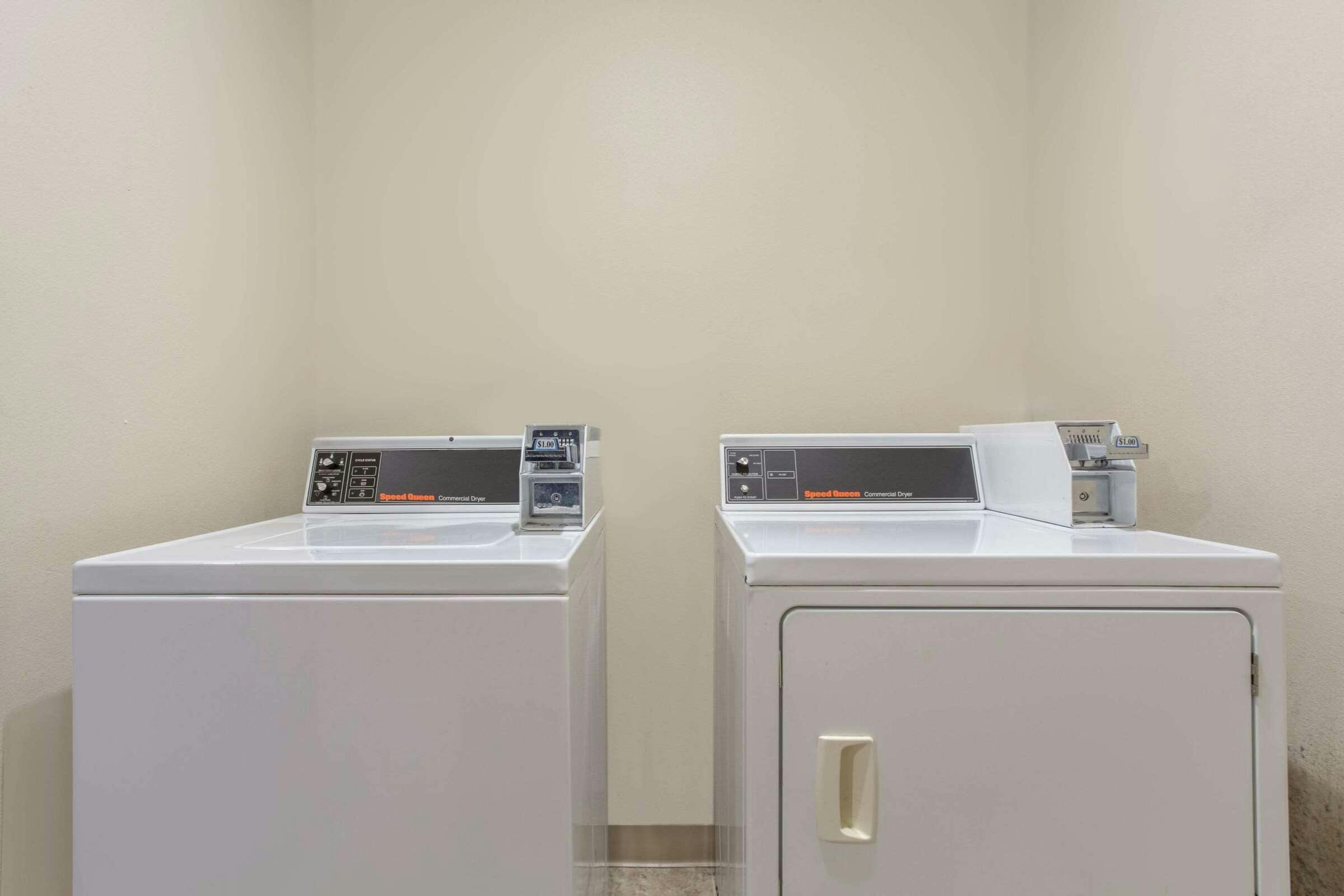 Hotel Super 8 by Wyndham Blackfoot photo 5