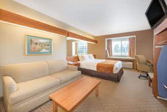 Hotel Microtel Inn & Suites by Wyndham Raton photo 4