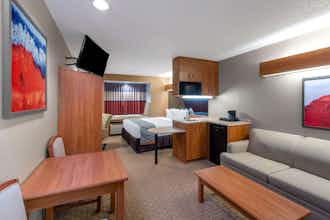 Hotel Microtel Inn & Suites by Wyndham Raton photo 5