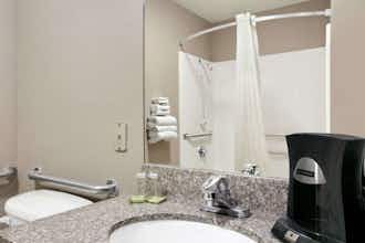 Hotel Super 8 Strafford Springfield photo 5