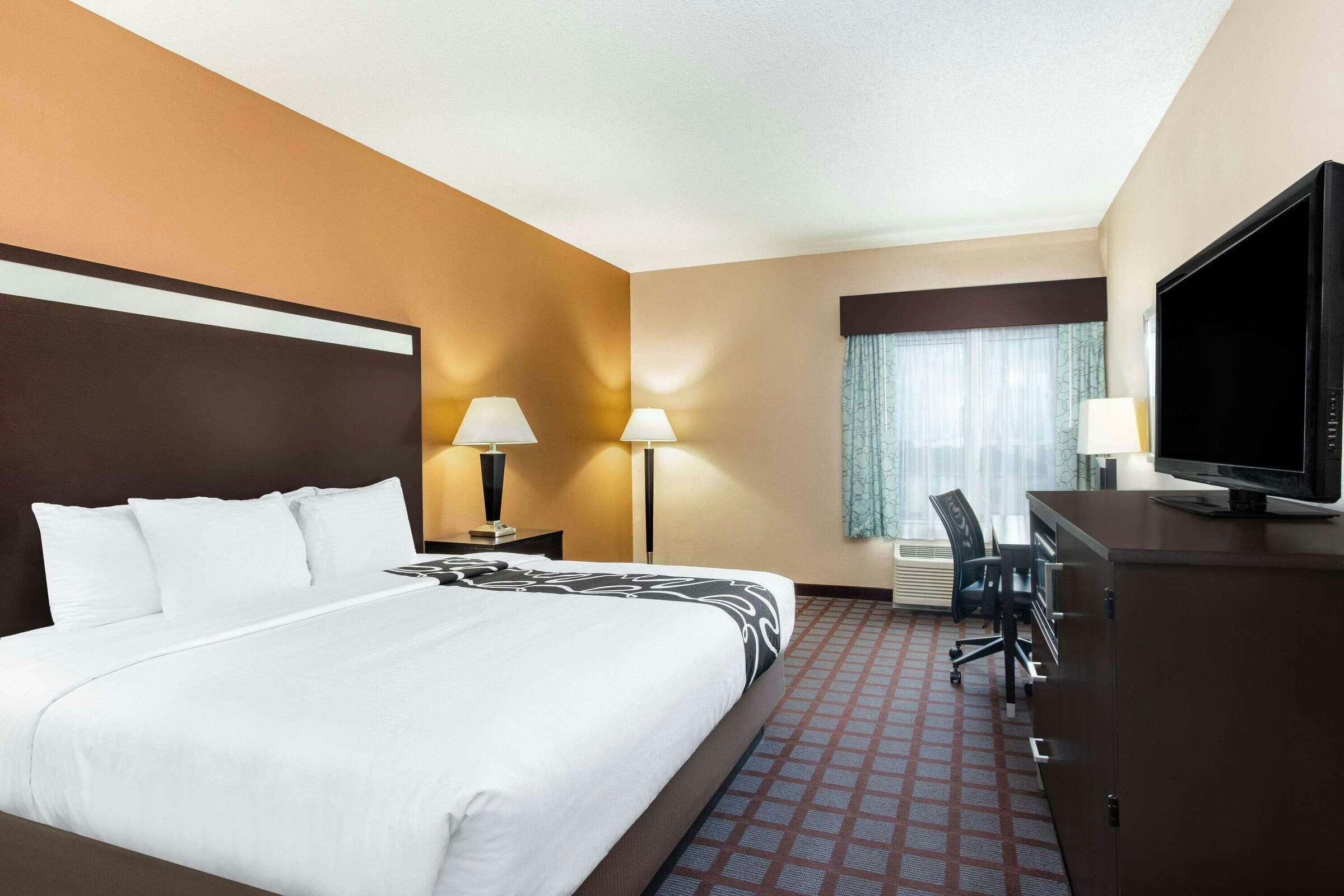 Hotel LQ by Wyndham Indy Airport photo 3