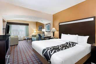Hotel LQ by Wyndham Indy Airport photo 2