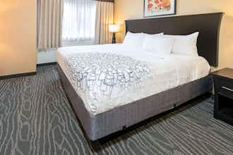 Hotel La Quinta Inn Ste Logan photo 4