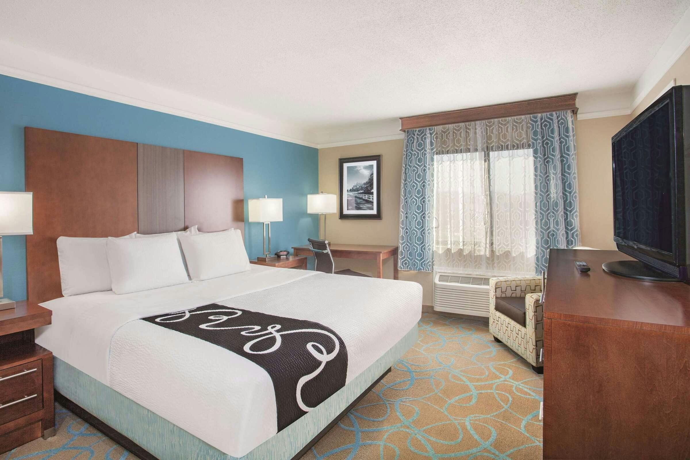 Hotel La Quinta Inn Ste Elizabethtwn photo 2