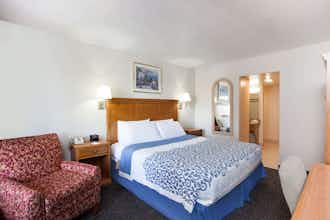 Hotel Days Inn by Wyndham Anaheim Near the Park photo 1