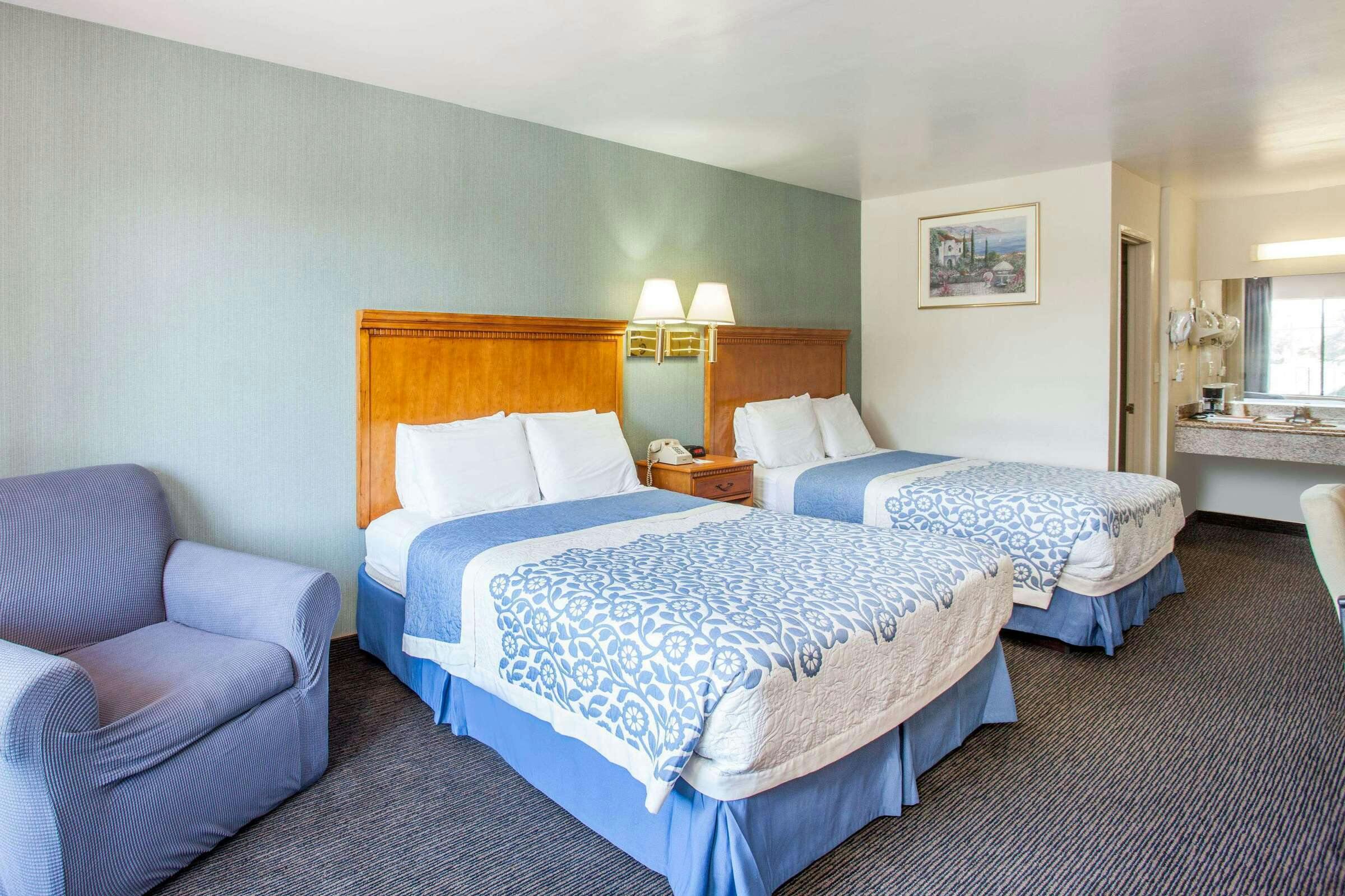 Hotel Days Inn by Wyndham Anaheim Near the Park photo 4