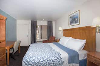 Hotel Days Inn by Wyndham Anaheim Near the Park photo 2