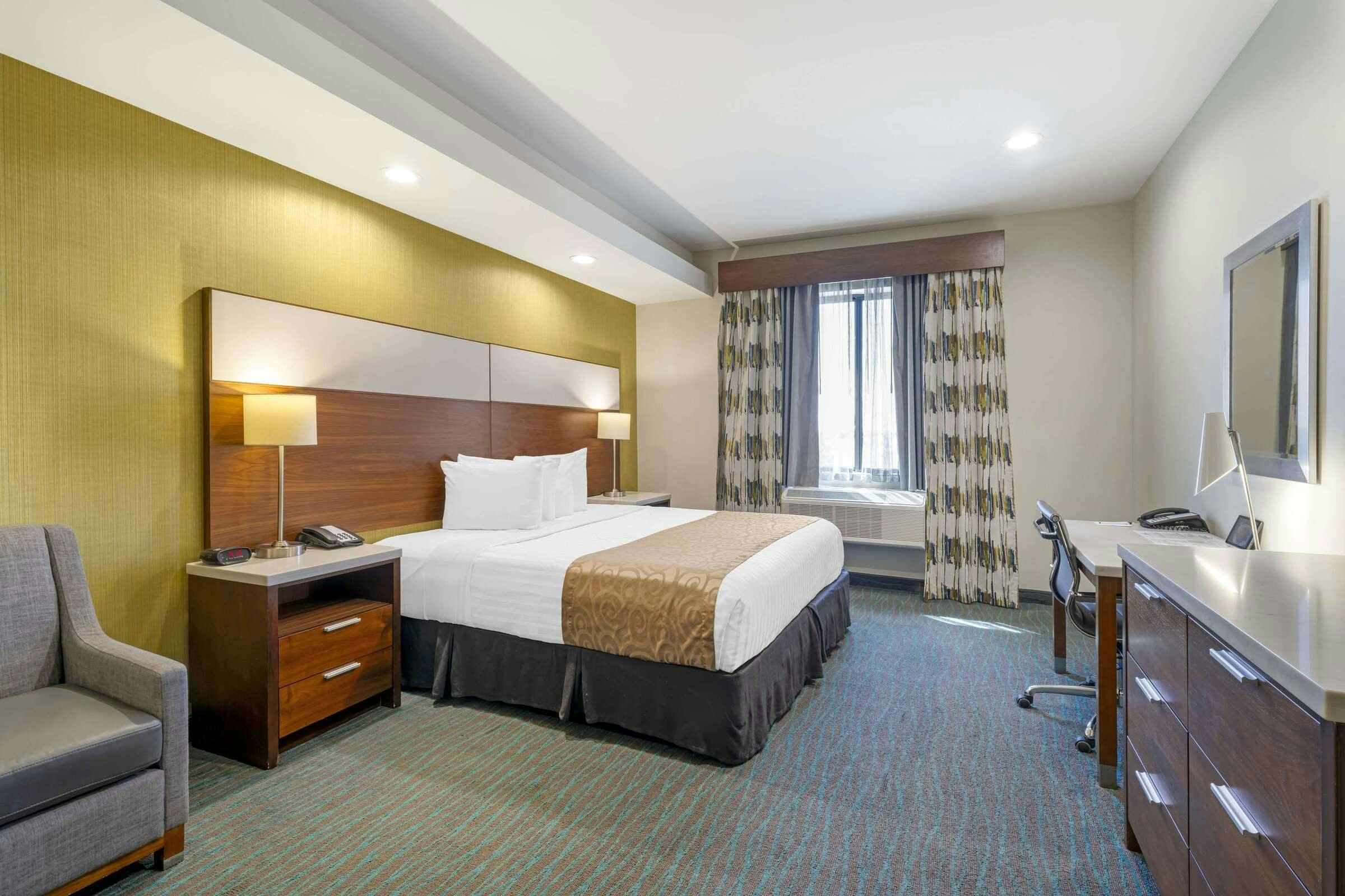 Hotel Best Western Plus Gardena Inn & Suites photo 1