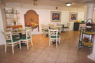 Hotel La Quinta Inn by Wyndham Bakersfield South photo 3