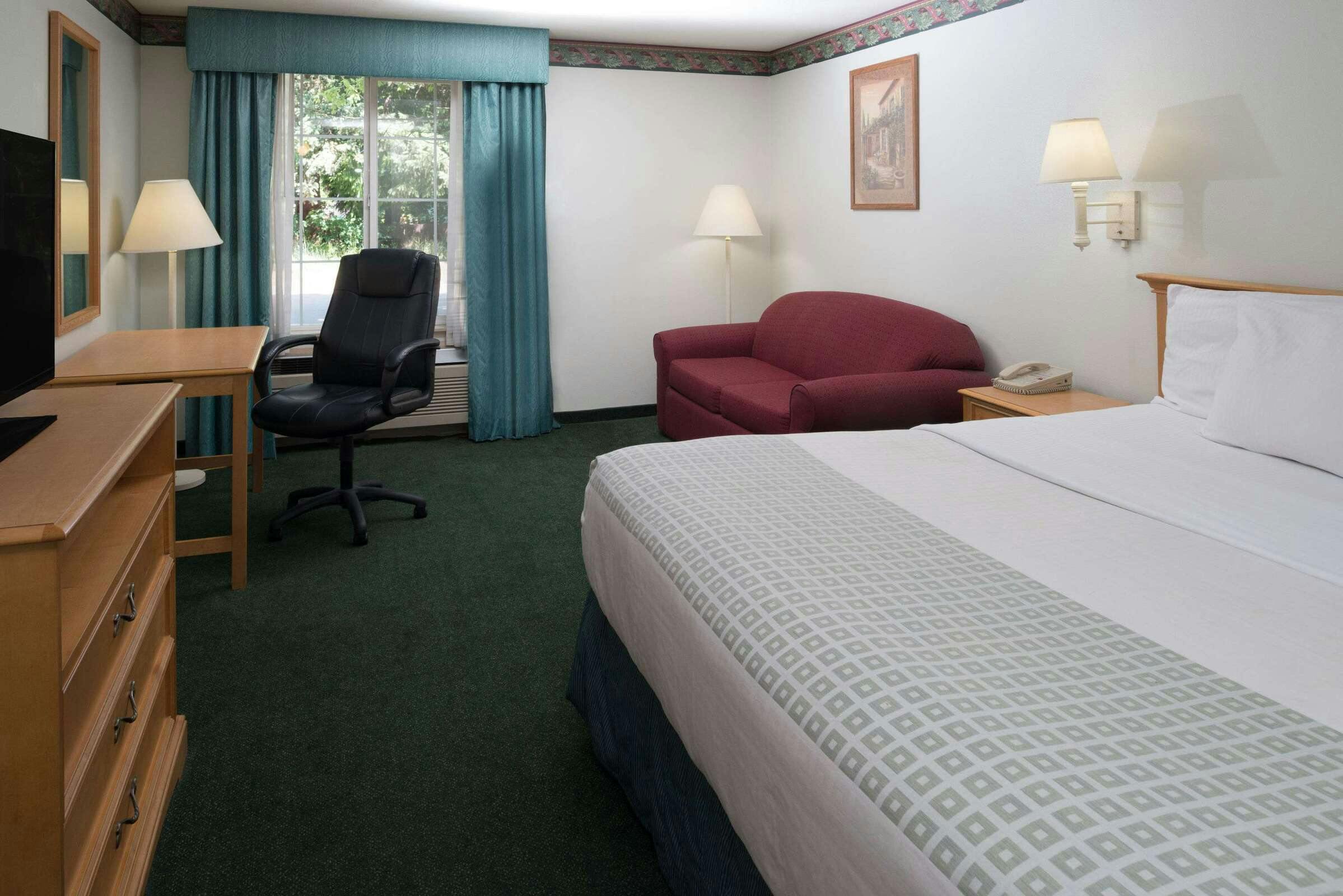 Hotel Baymont Coeur d Alene photo 2