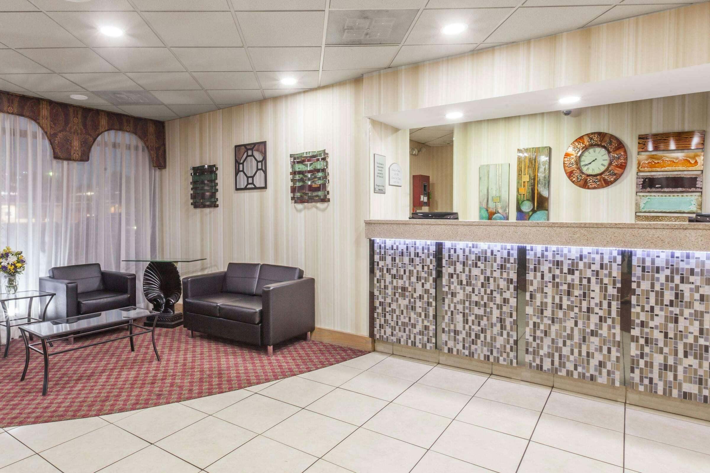 Hotel Ramada by Wyndham Lebanon photo 4