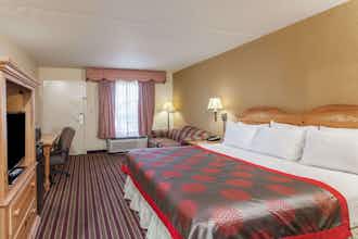 Hotel Ramada by Wyndham Lebanon photo 1