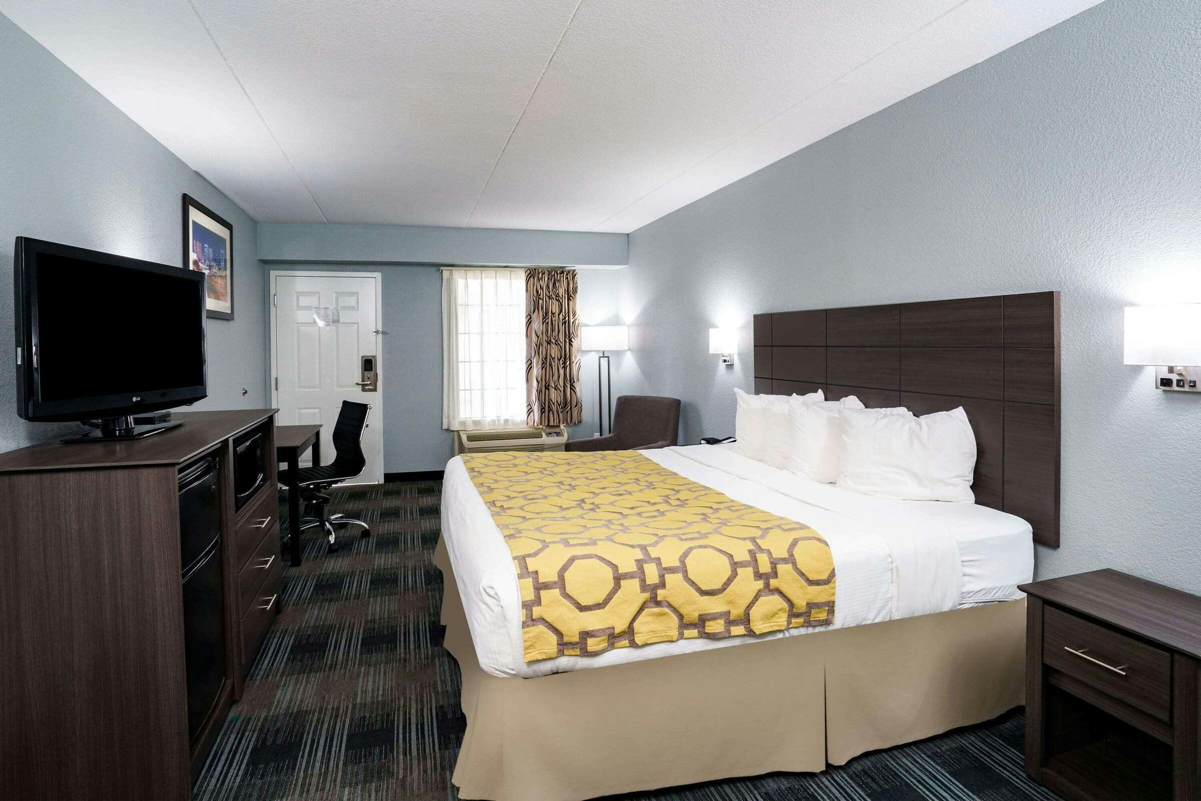 Hotel Baymont Inn Gallatin photo 1