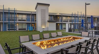 Aiden By Best Western @ South Reno