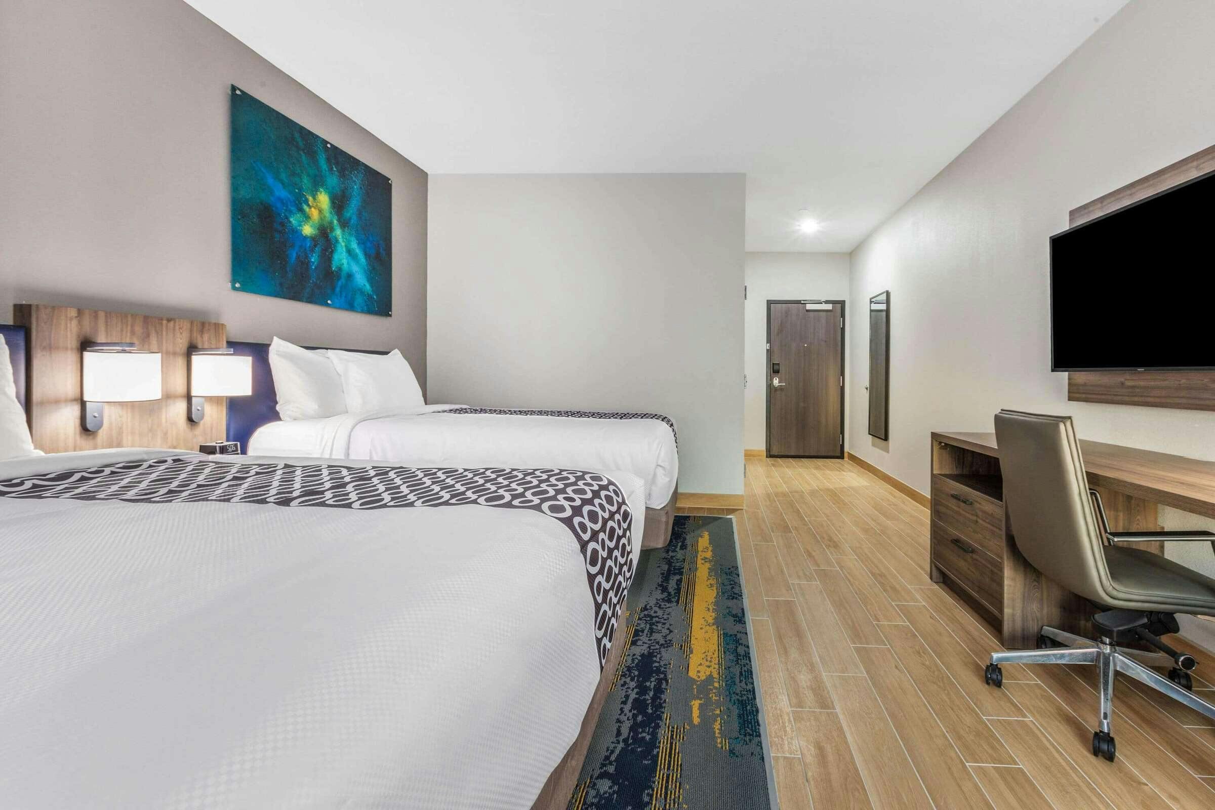 Hotel La Quinta Inn & Suites by Wyndham Galveston West Seawall photo 1