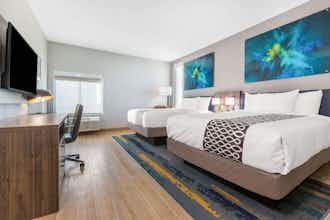 Hotel La Quinta Inn & Suites by Wyndham Galveston West Seawall photo 3