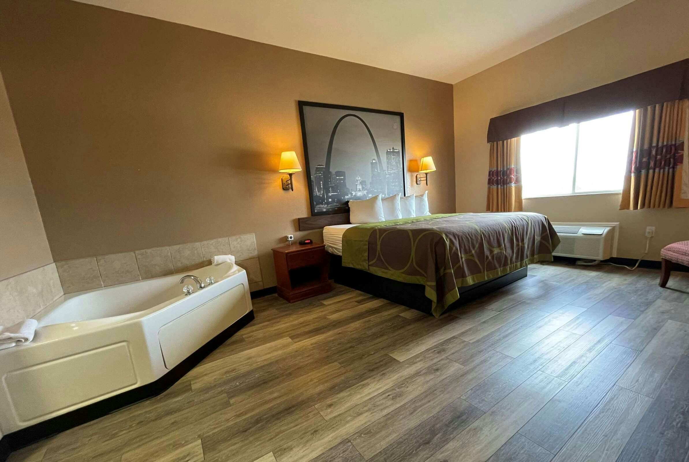 Hotel Super 8 by Wyndham Rolla photo 2