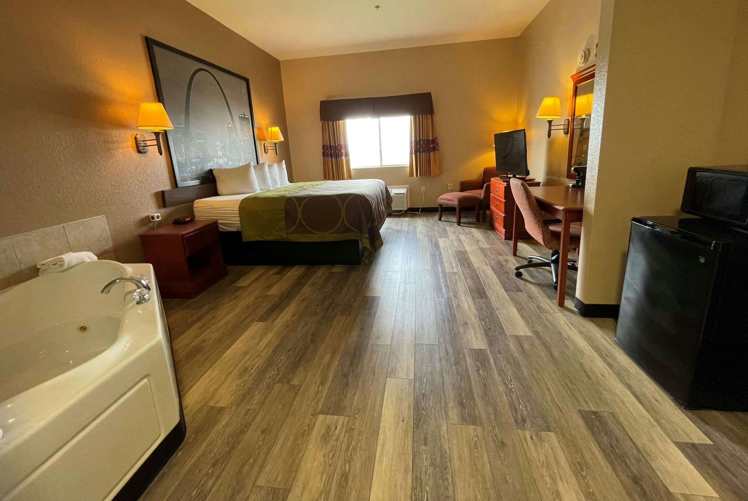 Hotel Super 8 by Wyndham Rolla photo 4