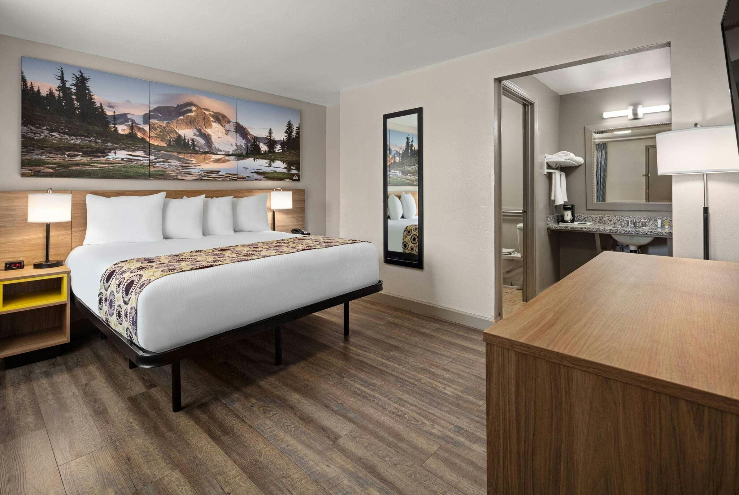 Hotel Days Inn by Wyndham Lakewood South Tacoma photo 3