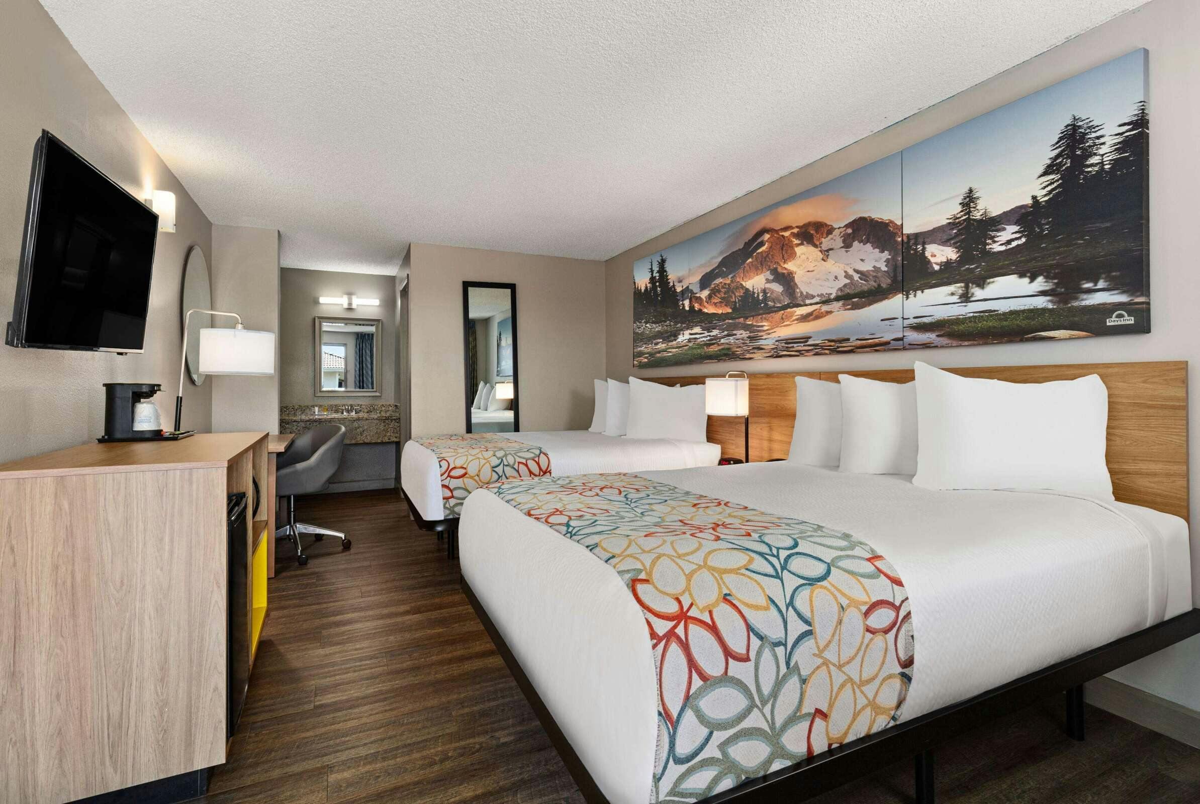 Hotel Days Inn by Wyndham Lakewood South Tacoma photo 4