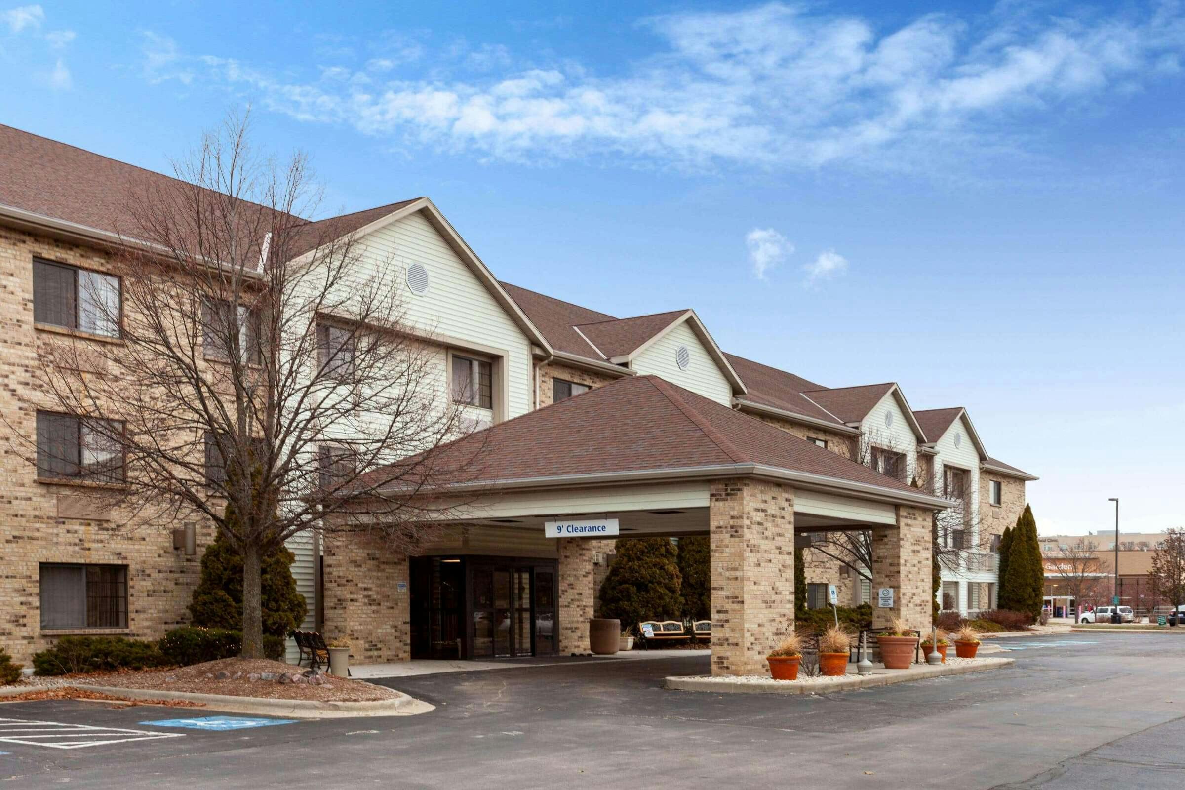 La Quinta Inn Ste Delafield