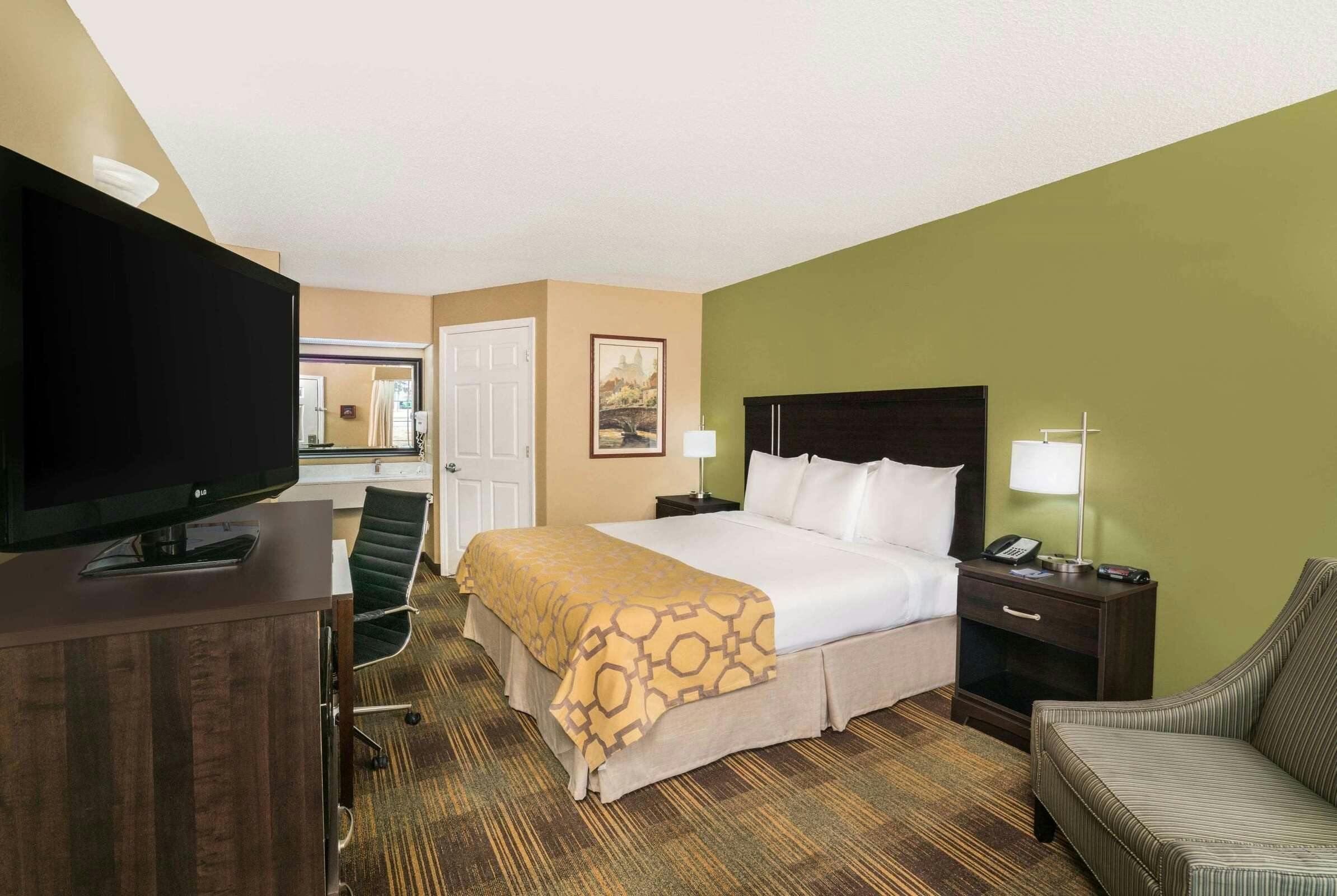 Hotel Baymont By Wyndham Prattville/Montgomery photo 4