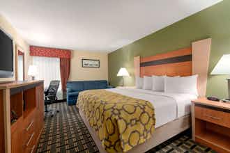 Hotel Baymont N Dartmouth Fall River photo 1