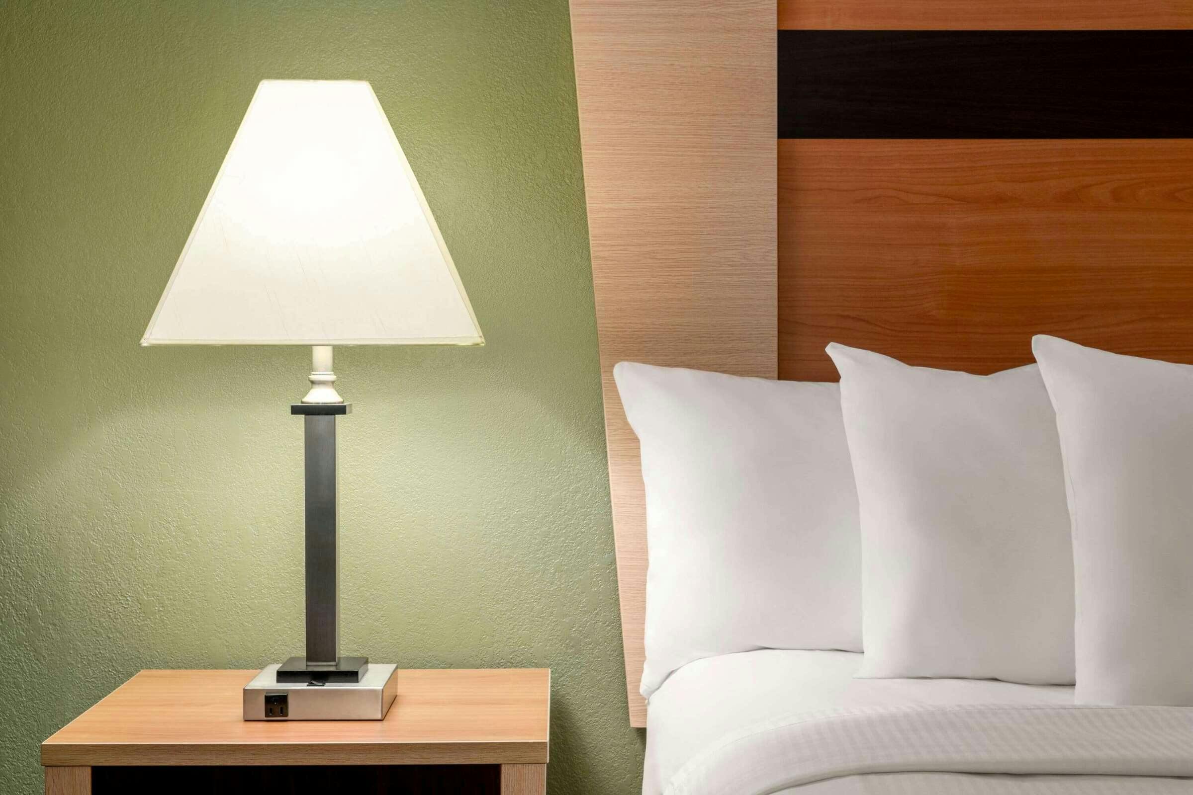 Hotel Baymont by Wyndham North Dartmouth / Fall River photo 2