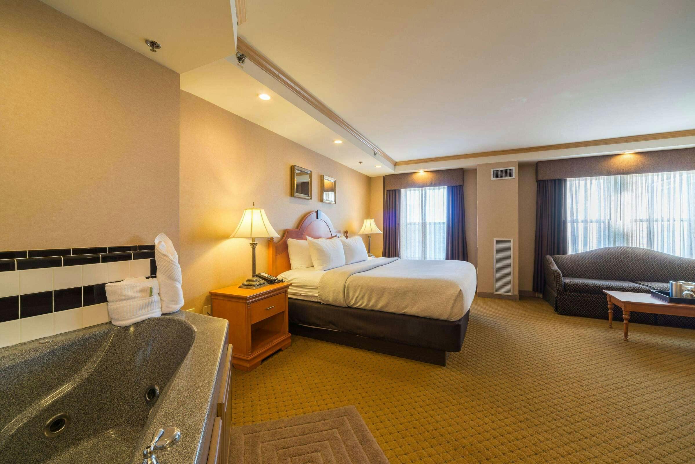 Hotel Ambassador Hotel Milwaukee, Trademark Collection by Wyndham photo 4