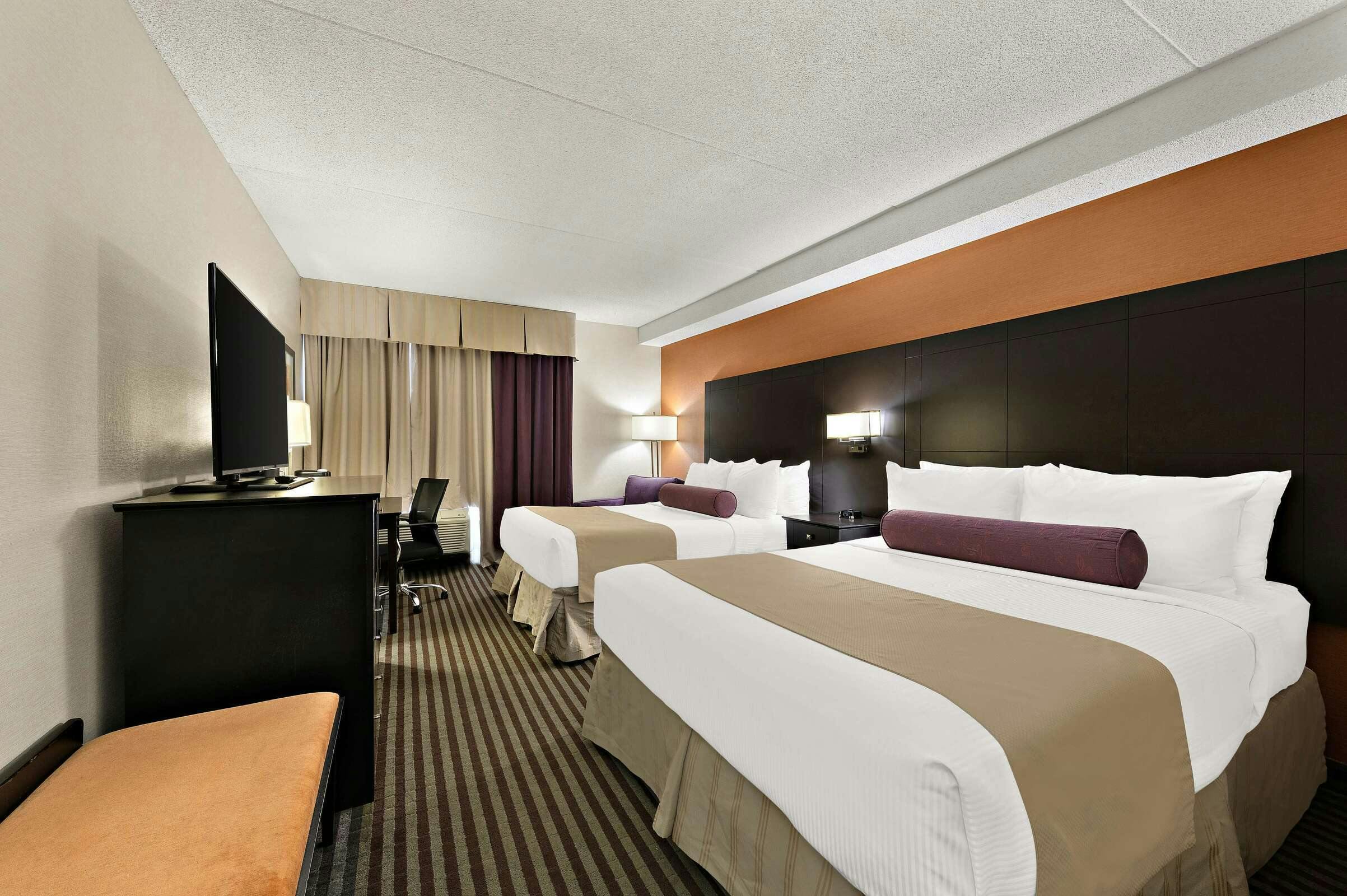 Hotel Best Western Plus Toronto North York Hotel & Suites photo 2