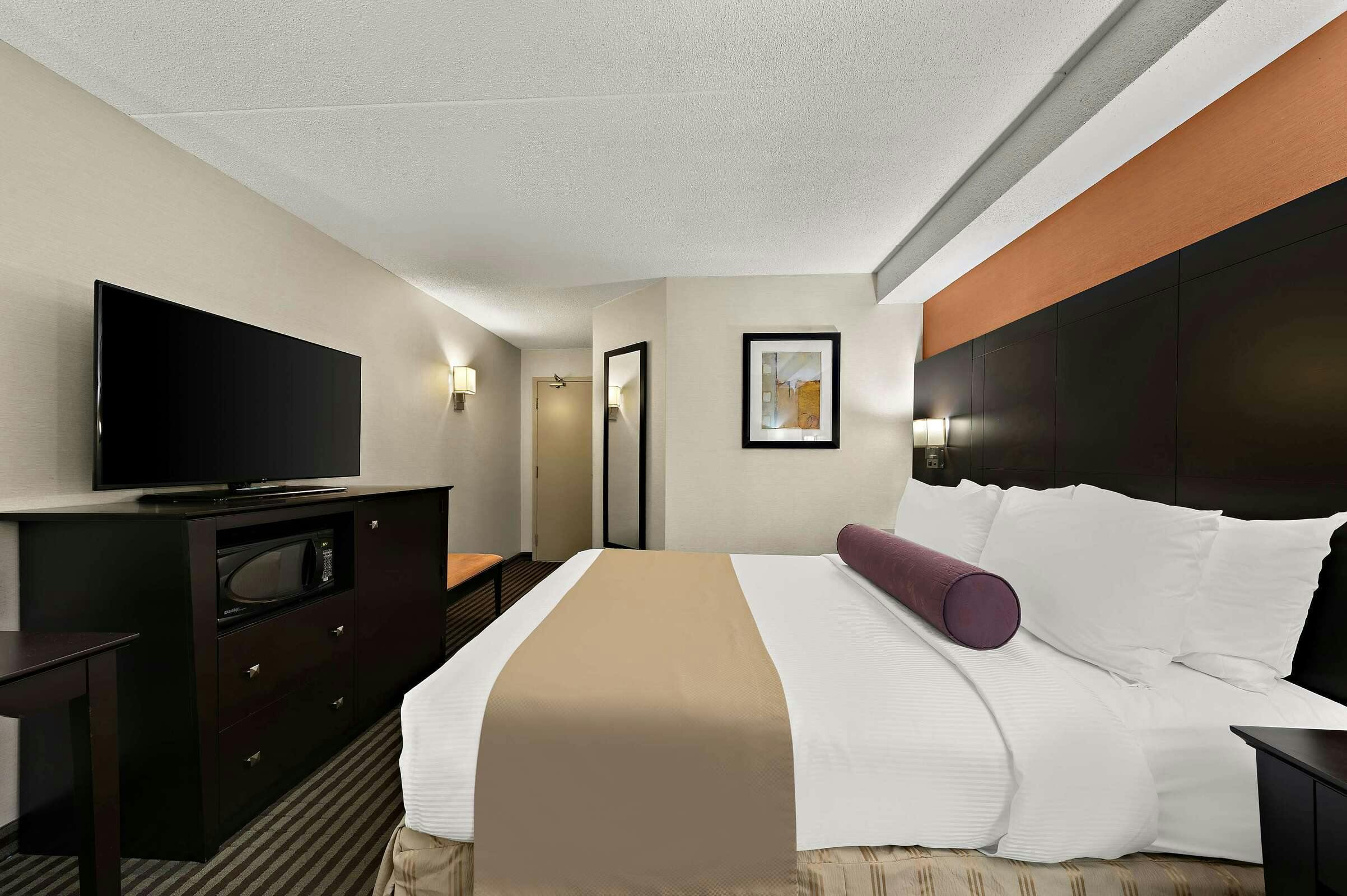 Hotel Best Western Plus Toronto North York Hotel & Suites photo 4