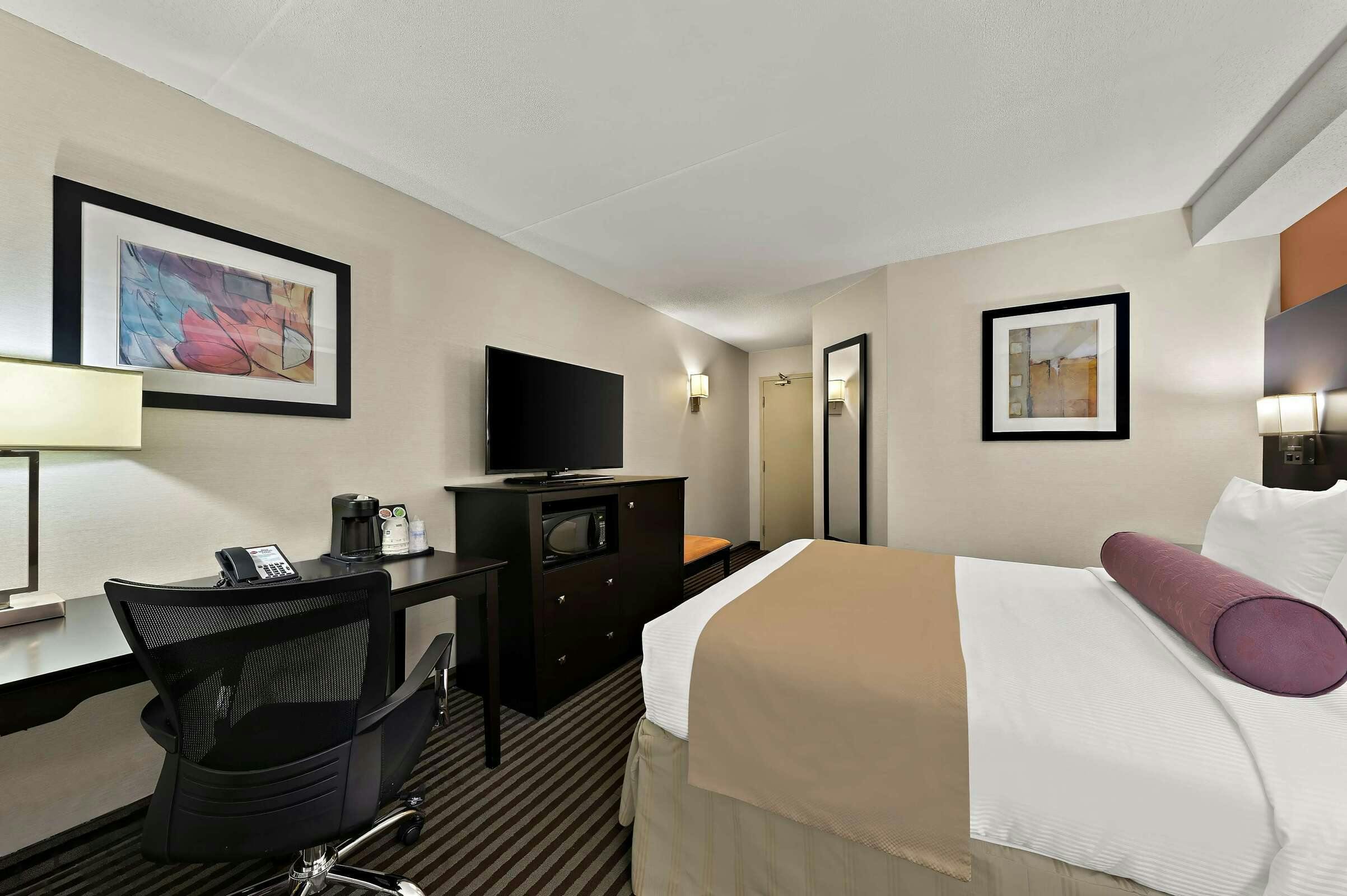 Hotel Best Western Plus Toronto North York Hotel & Suites photo 5