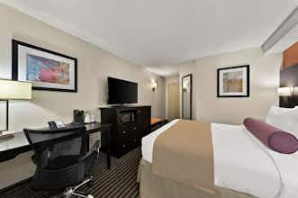 Hotel Best Western Plus Toronto North York Hotel & Suites photo 5
